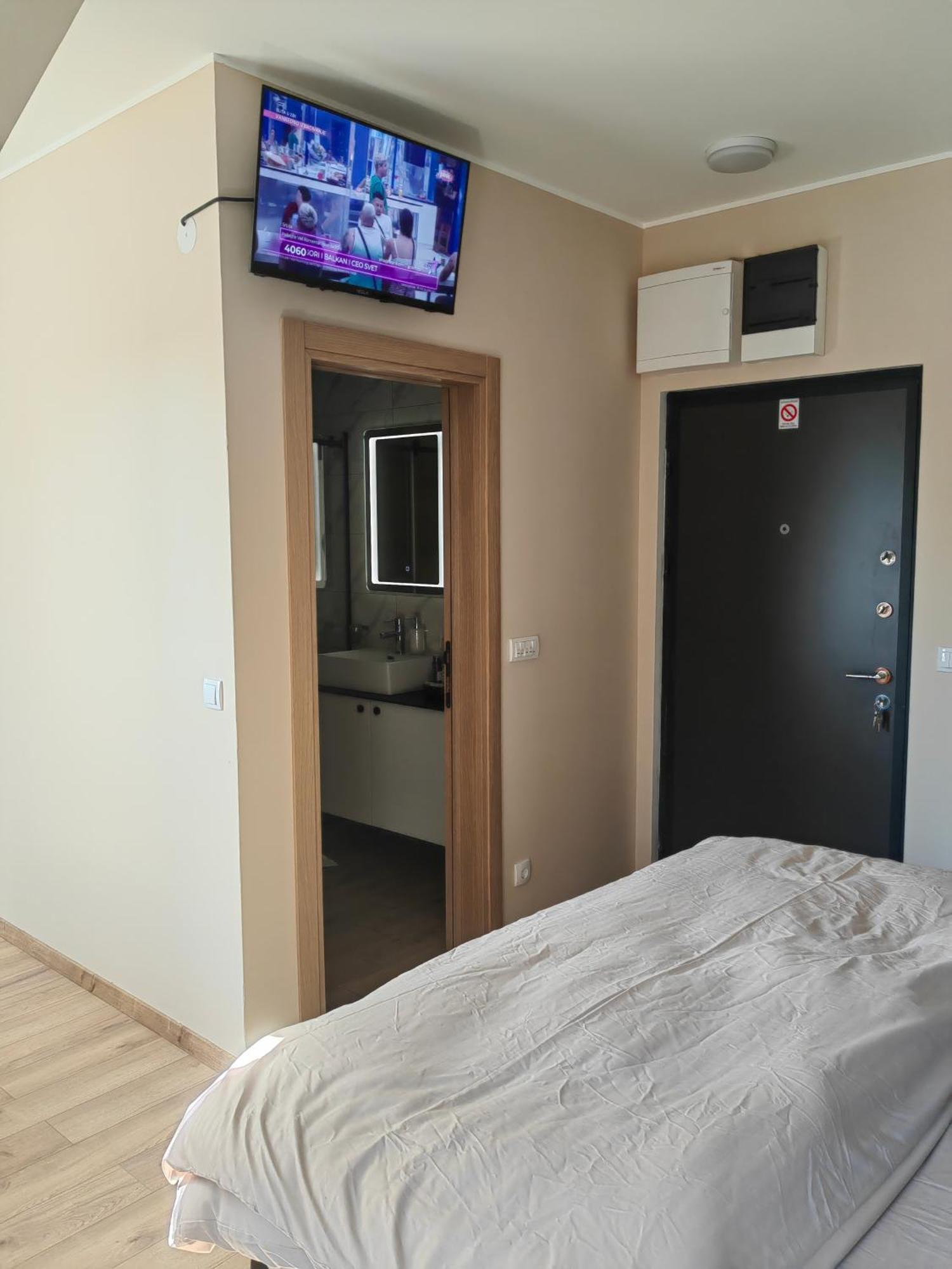 Apartment Anais Divcibare